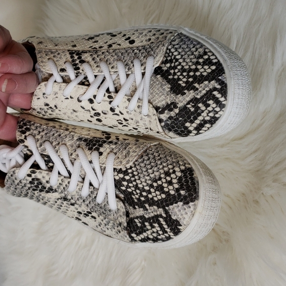 Steve Madden Oleta PU Leather Snakeskin Sneakers Coated Leather Womens Summer - Picture 6 of 12